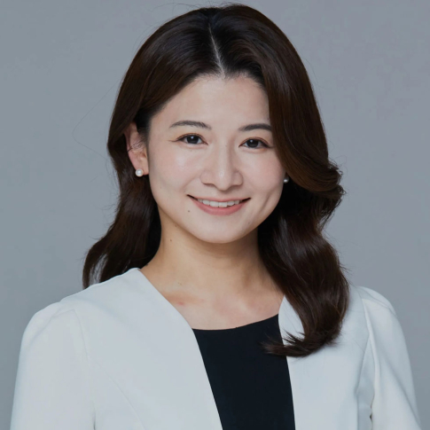 安達 奈穂子の画像です。